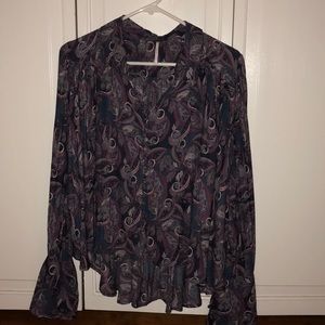 Long sleeves paisley blouse